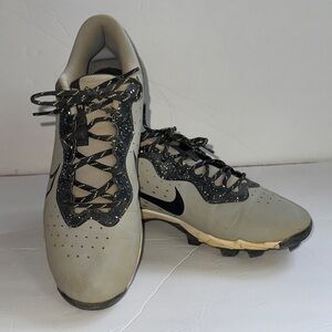 Nike Baseball Cleats Black & Gray w/ rubber soles Men’s 11